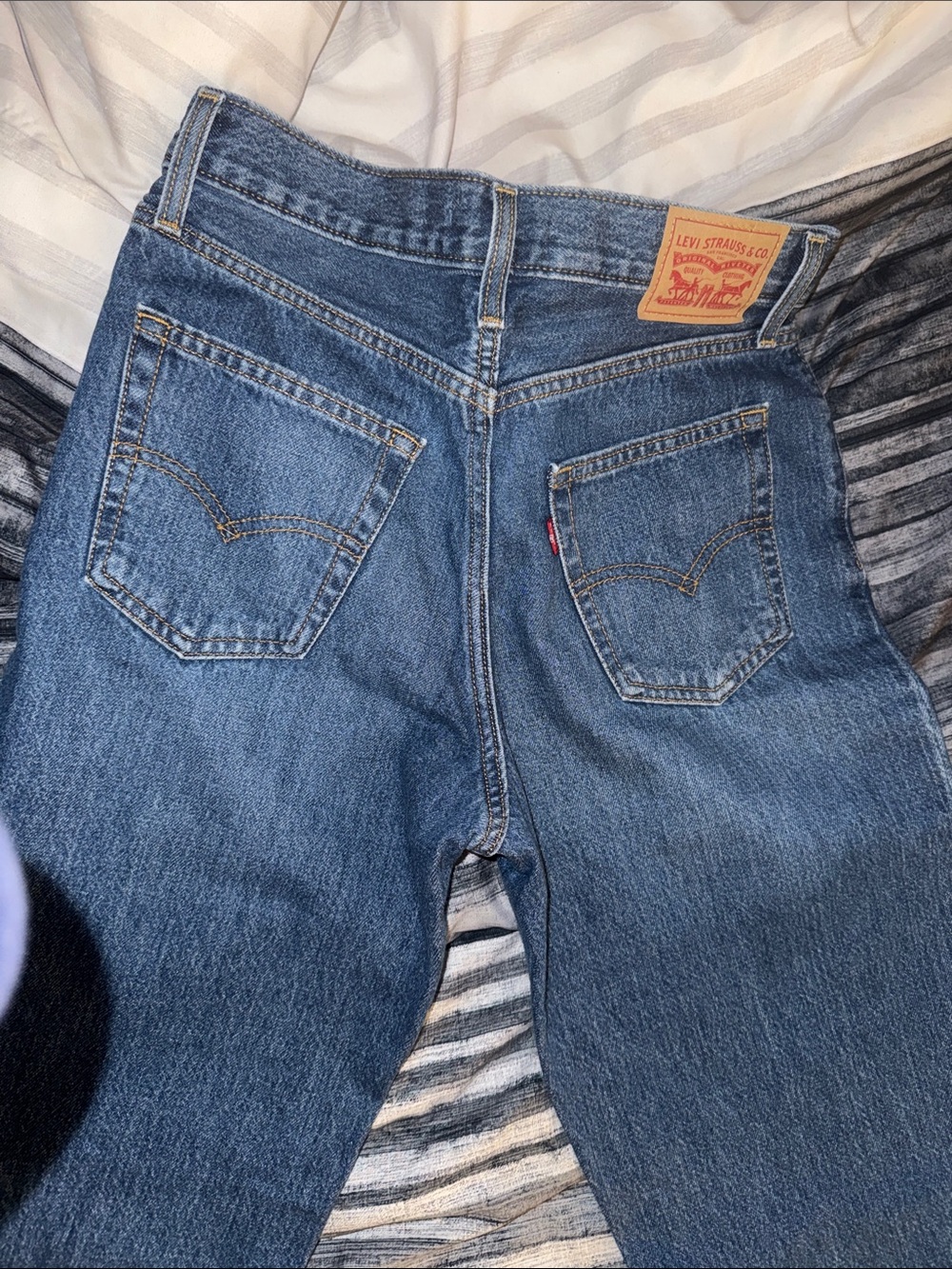 Levi's Women's 94 baggy size 26 - Picture 4 of 5